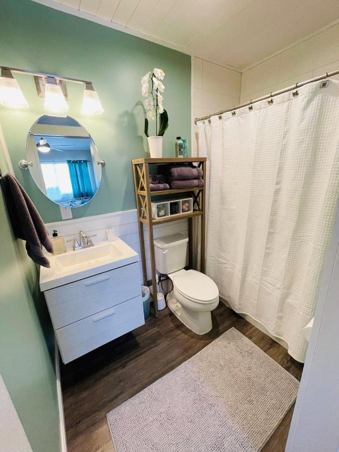 Coastal Chic Suite With Kitchenette And Private Entrance 세인트피터즈버그 외부 사진